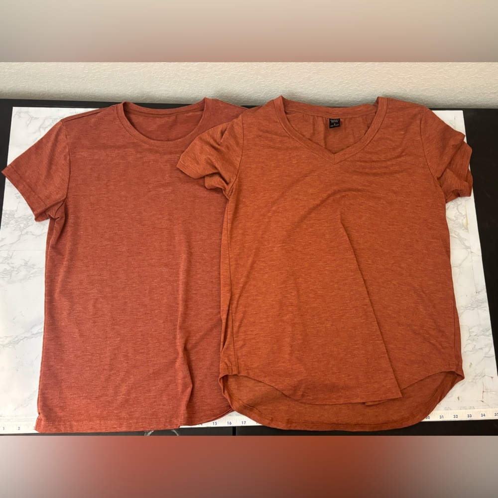 Emery Rose Women's T-shirts Size S Lot Of 2 Orange Brown Pullover Tees​